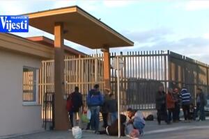 2.042 zahtjeva za azil