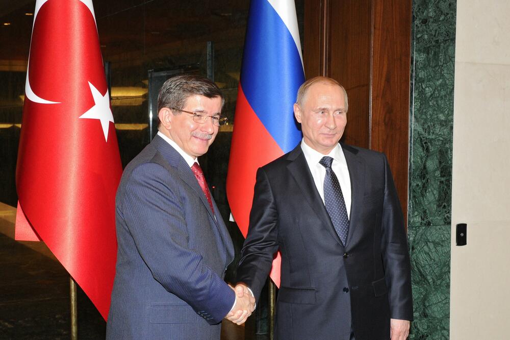 Ahmet Davutoglu, Vladimir Putin, Foto: Reuters