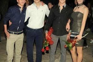 Prve četvorke rođene u Crnoj Gori slave 15. rođendan