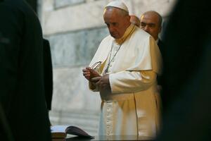 Papa se pomolio u jednoj od najvažnijih džamija u Istanbulu