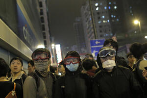 Sukobi demonstranata i policije u Hong Kongu