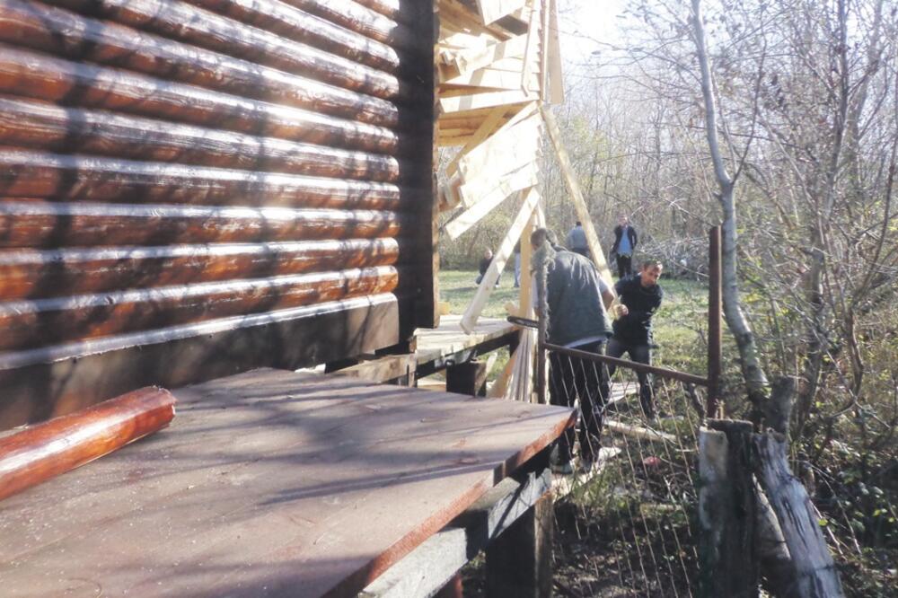 Ada Bojana rušenje vikendica, Foto: Samir Adrović