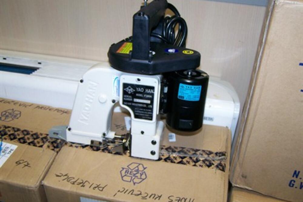 šivaća mašina, Foto: Uprava carina