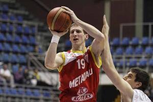 Živanović mijenja Čakarevića