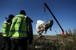 Nađeno još djelova tijela na mjestu pada MH17