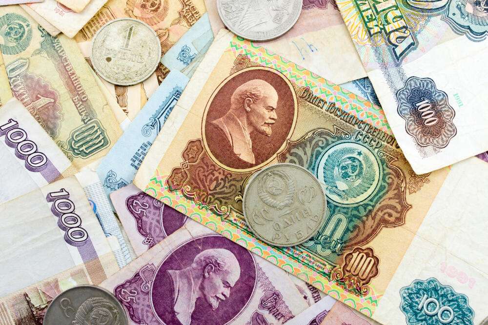 Rublje, novac, Foto: Shutterstock