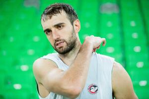 Mirza Begić  u Laboralu, Vujukasu otkaz u Galati