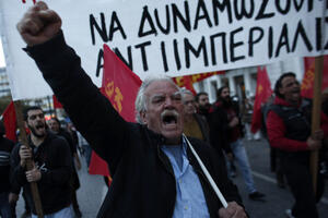 Atina: U protestima povrijeđeno pet policajaca