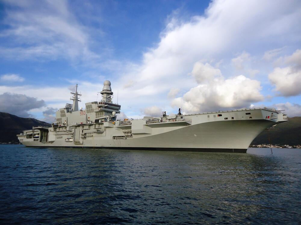 Cavour nosač aviona