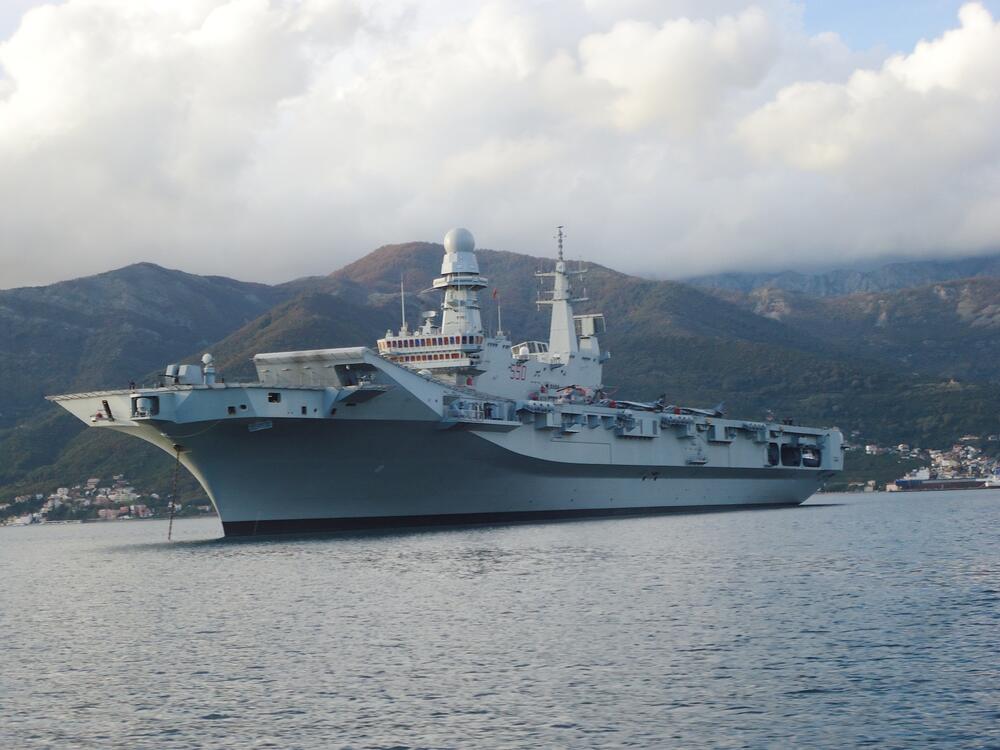 Cavour nosač aviona