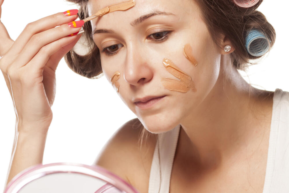 puder, šminka, Foto: Shutterstock