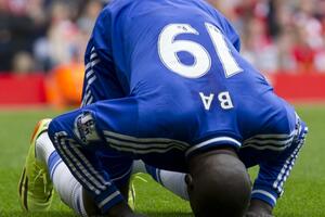 Demba Ba na meti Vest Hema