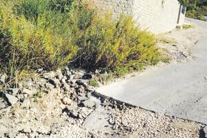 Muke mještana Blizikuće: Asfalt uništen, fali kanalizacija