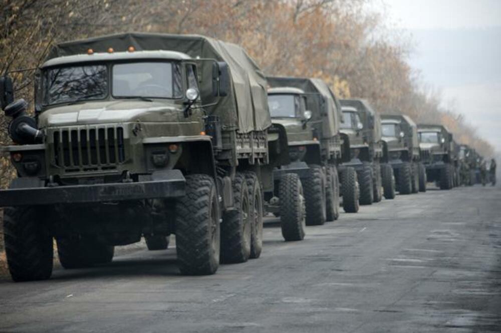 Neobilježena vojna vozila, Ukrajina, Foto: Beta-AP