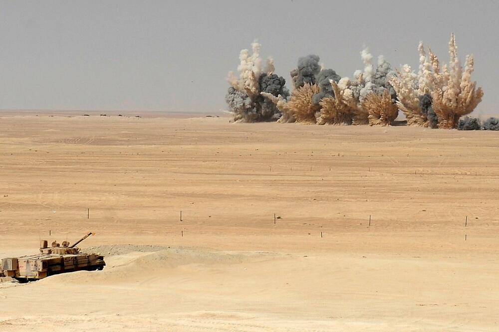 UAE, Ujedinjeni Arapski Emirati napad u pustinji Abu Dabi, maj, 2012., Foto: Reuters