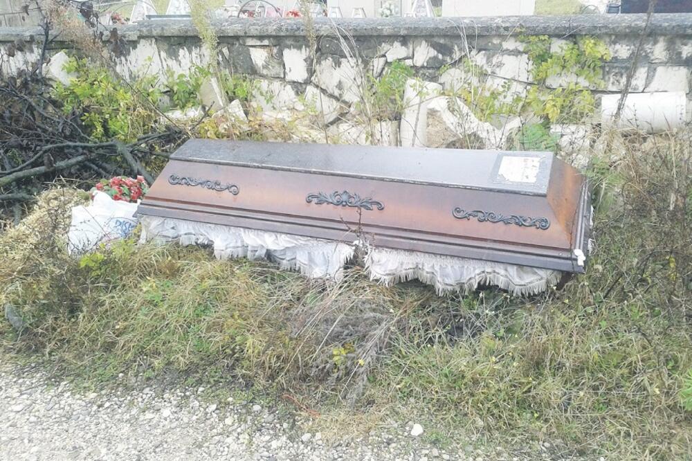 groblje, Jelenak, Foto: Savo Prelević