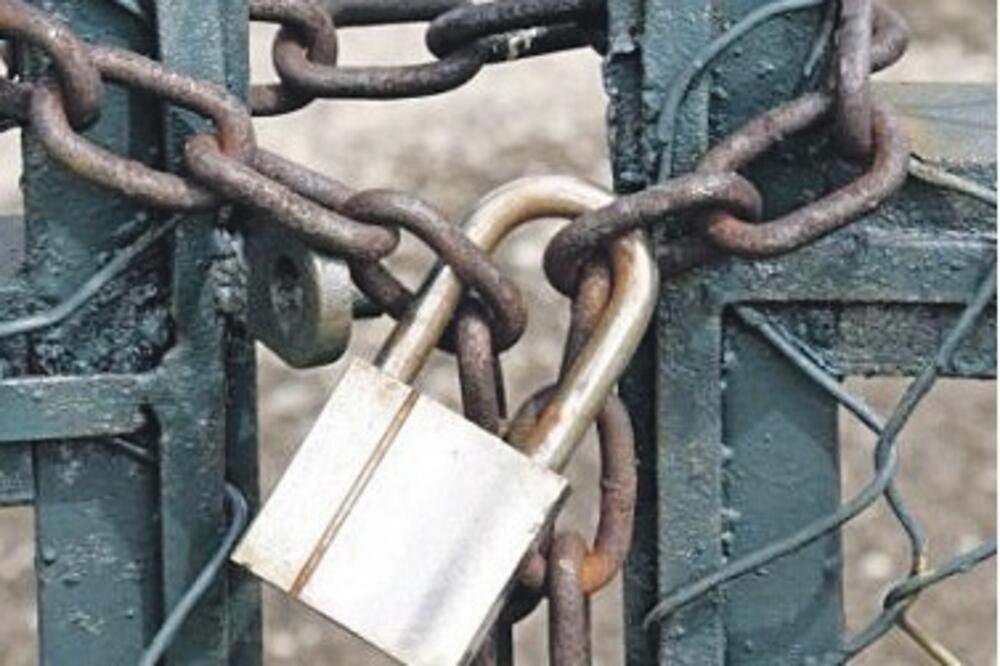 katanac, zatvorena ograda, Foto: Shutterstock