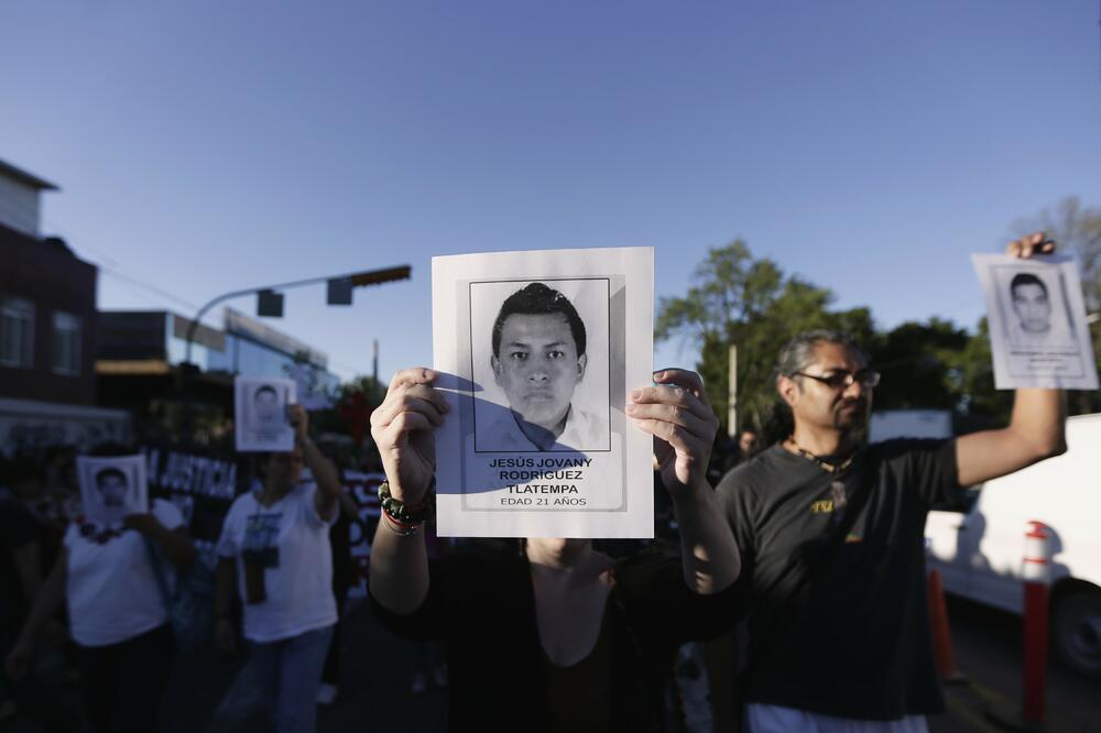 Sa protesta u Meksiko Sitiju, Foto: Reuters
