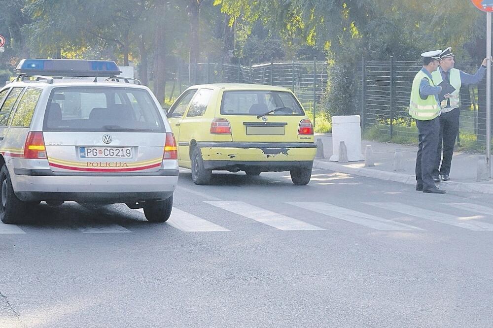 saobraćaj, policija, Foto: Arhiva "Vijesti"