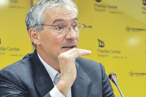 Prokopijević: Možete ostati van EU, ali isplati li se?