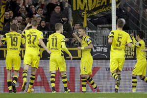 Dortmund i Arsenal za plasman osminu finala