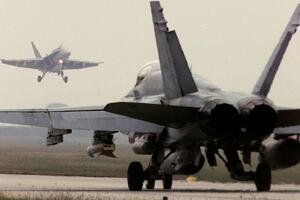 Prvi napad kanadskih aviona na ISIL