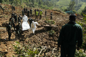 Petoro poginulo, 33 nestalo u klizištima na Šri Lanci