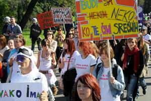 Pet policijskih prstenova oko učesnika Parade ponosa