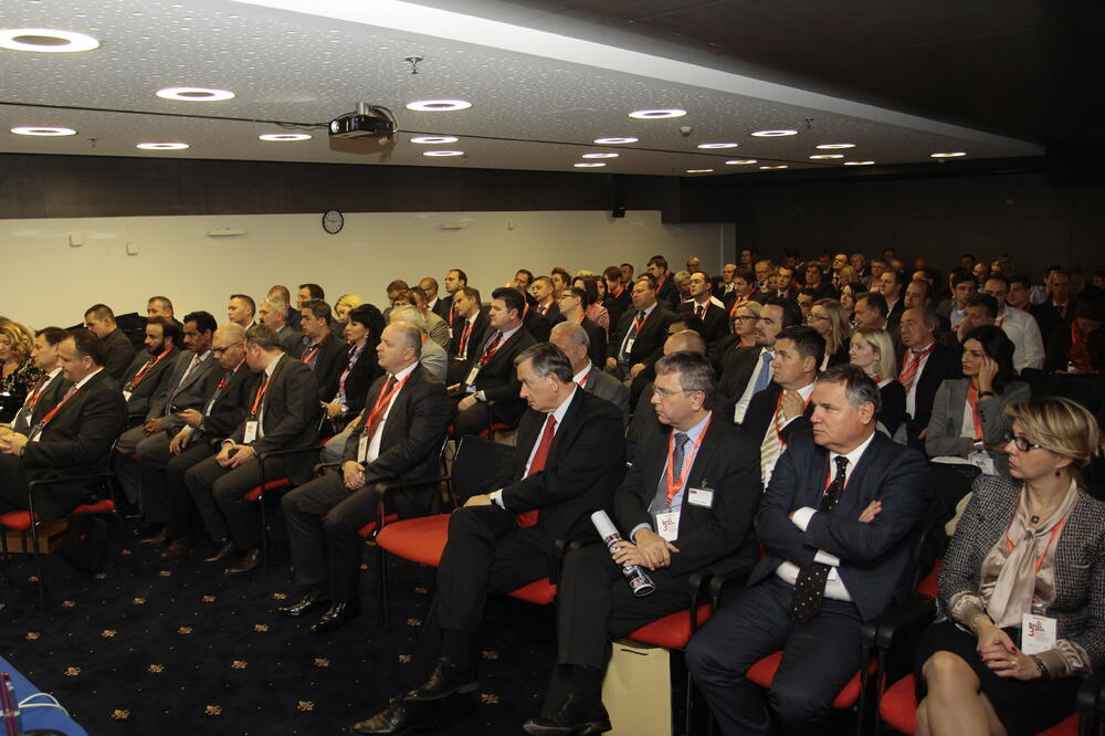 Biznisplus, Foto: Dženofoto