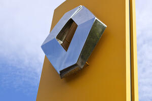 Uprava carina: Privremeno oduzet "reno"