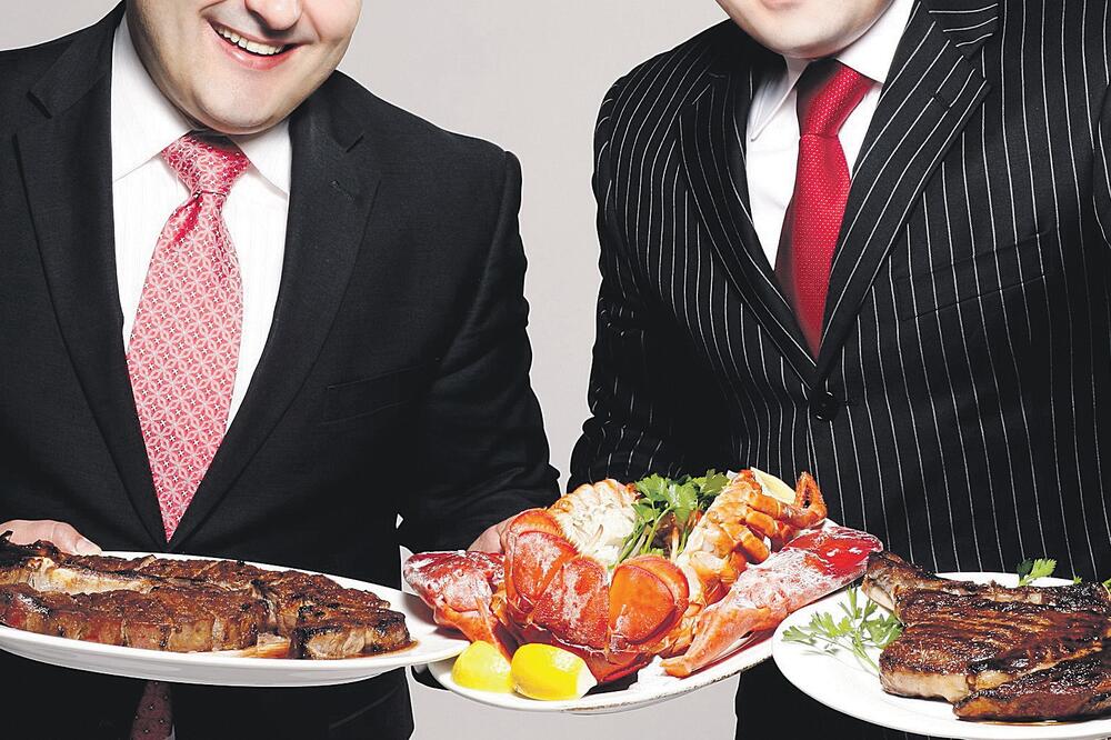 Džef Sinanaj, Džek Sinanaj (Novina), Foto: Patrick McMullan, Novina