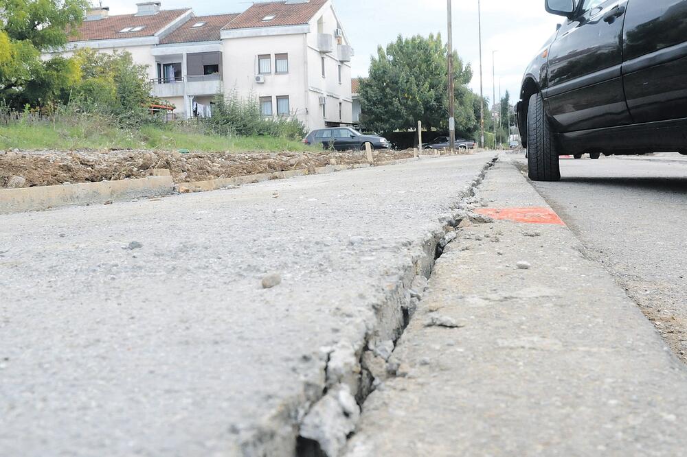 Trotoar, Foto: Zoran Đurić