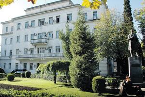 Zgrada Opštine Podgorica biće pristupačnija osobama sa...