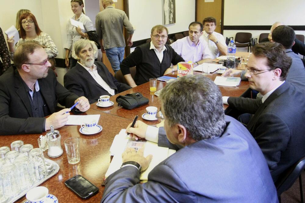 Verbić i predstavnici reprezentativnih prosvjetnih sindikata, Foto: Betaphoto