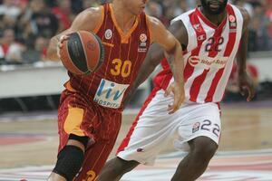 KK Galatasaraj u problemu, pola igrača želi da ide