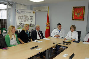 Novom opremom unaprijediće rad oftamologa KCCG