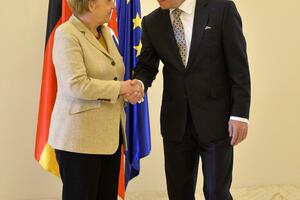 Merkel: Pomoći Ukrajini da plati dug za gas
