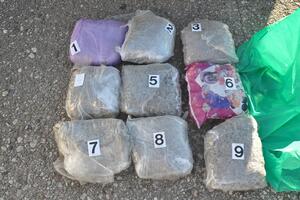 Nikšić: U prtljažniku automobila 10 kilograma marihuane