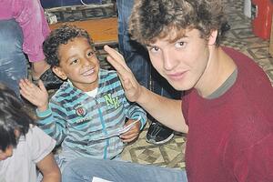 Mali Romi učili engleski od stranih srednjoškolaca