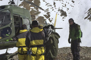 Broj žrtava snežne oluje na Himalajima povećan na 39