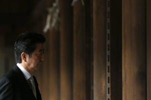 Šinzo Abe poslao poruku u sporni hram Jasukuni