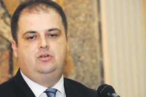 Nimanbegu se izvinio Raduloviću zbog saopštenja Force