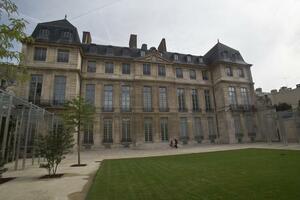 Pikasova vaza na aukciji