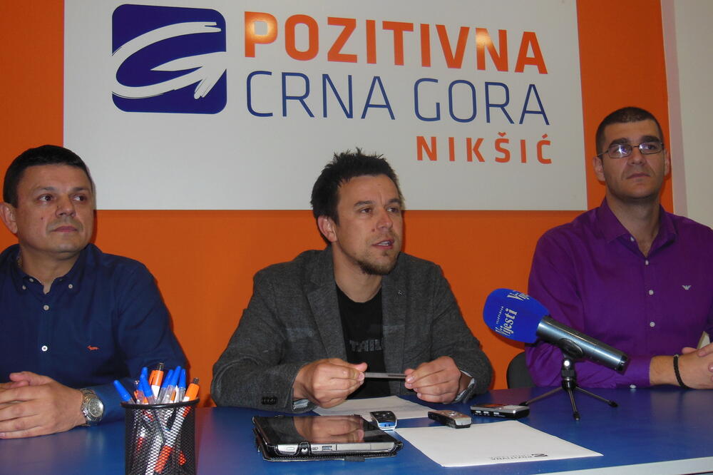 Sa konferencije OO Pozitivne Nikšić, Foto: Svetlana Mandić