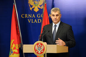 SDP napušta komisije