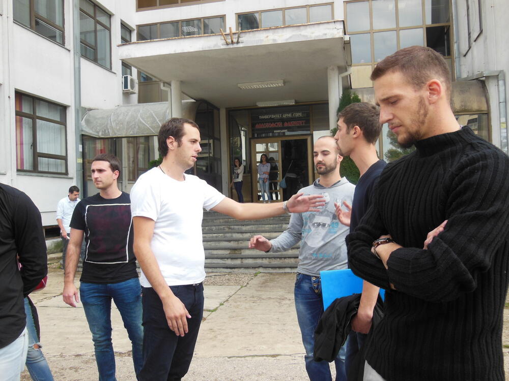 Filozofski fakultet svađa