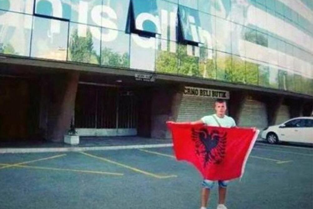 Albanac, Foto: Koha/Facebook