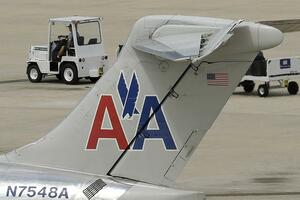 SAD: Prinudno sletio avion sa skoro 200 putnika