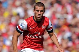 Lev: Podolski mora da igra više u Arsenalu