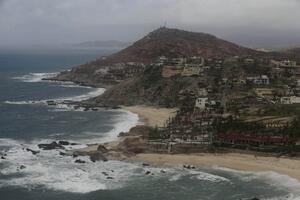 Uragan Simon dobio na jačini